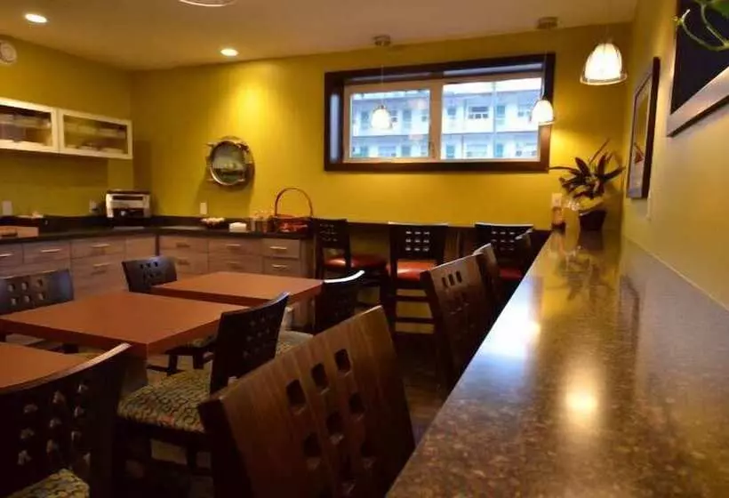 酒店 The Pacific Inn