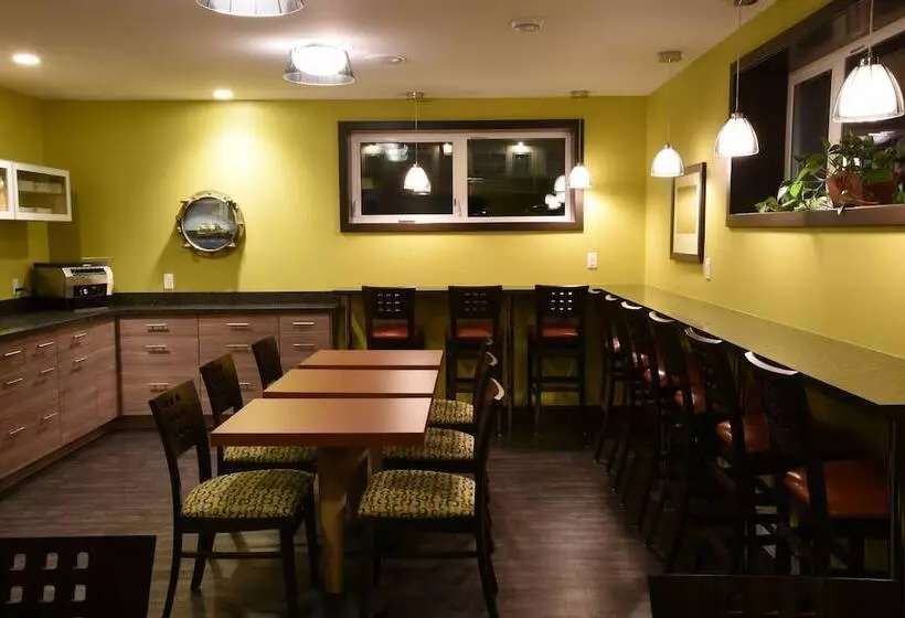 酒店 The Pacific Inn