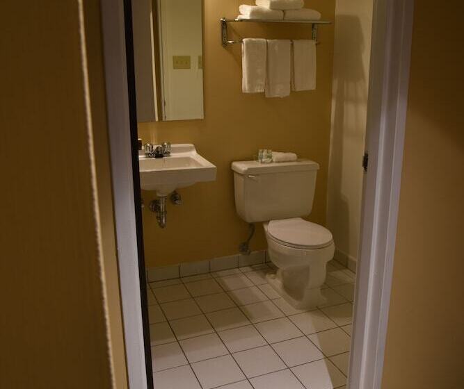 בית מלון כפרי The Pacific Inn