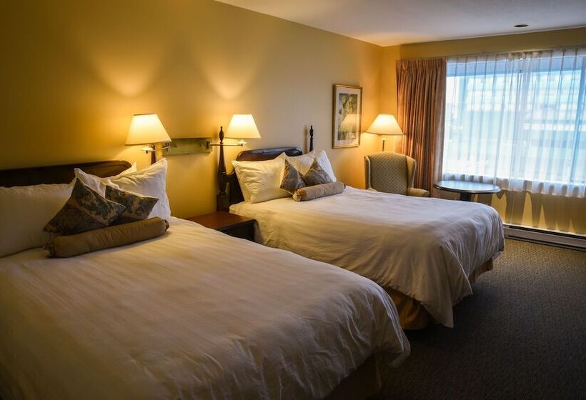 בית מלון כפרי The Pacific Inn