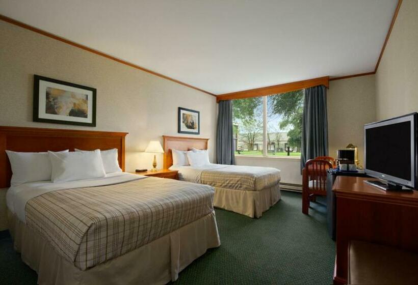 Travelodge Hotel By Wyndham Montreal Airport