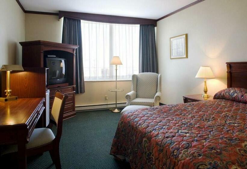 Travelodge Hotel By Wyndham Montreal Airport