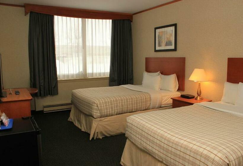 Travelodge Hotel By Wyndham Montreal Airport