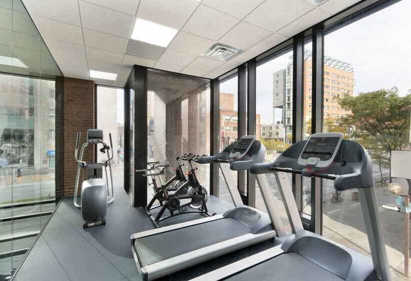 فندق Travelodge By Wyndham Montreal Centre