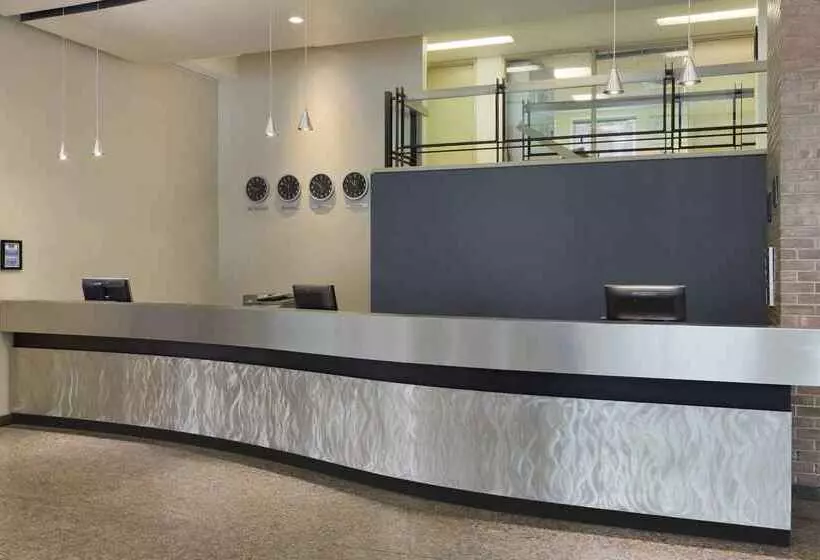 酒店 Travelodge By Wyndham Montreal Centre