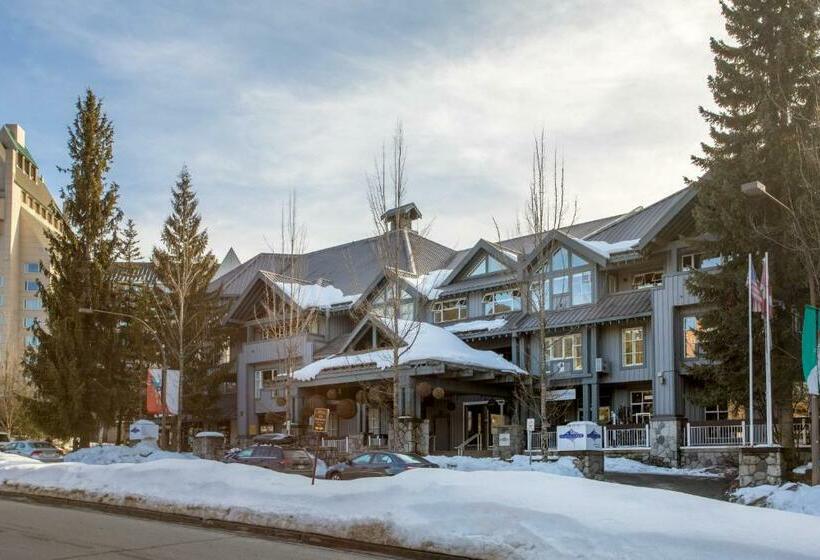 Bright Suite At Ski In/out Glacier Lodge!