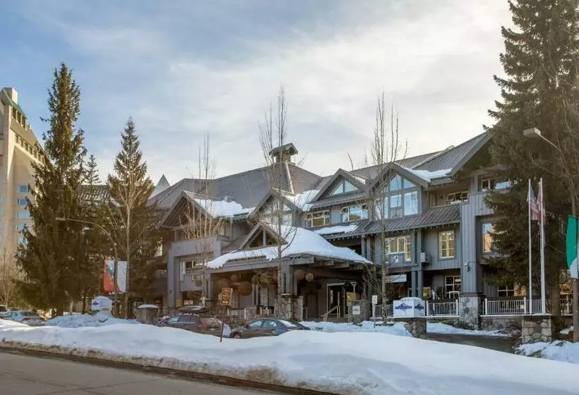 Bright Suite At Ski In/out Glacier Lodge!