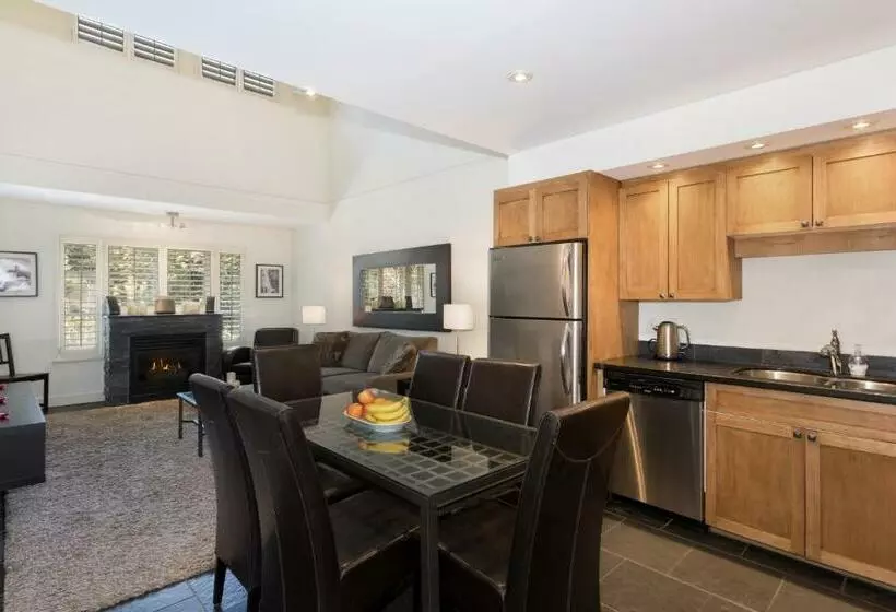 Bright Suite At Ski In/out Glacier Lodge!