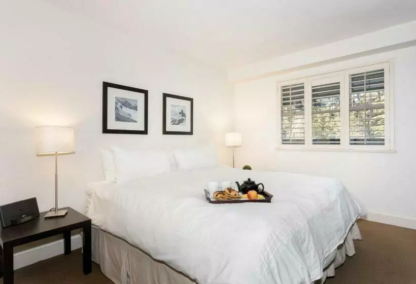 Bright Suite At Ski In/out Glacier Lodge!