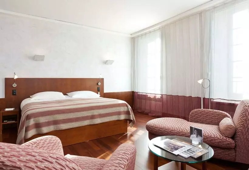 Hotell Angleterre & Residence