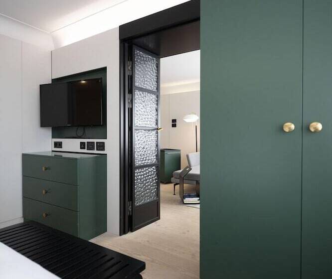 هتل Becozy Self Check In And Pop Up