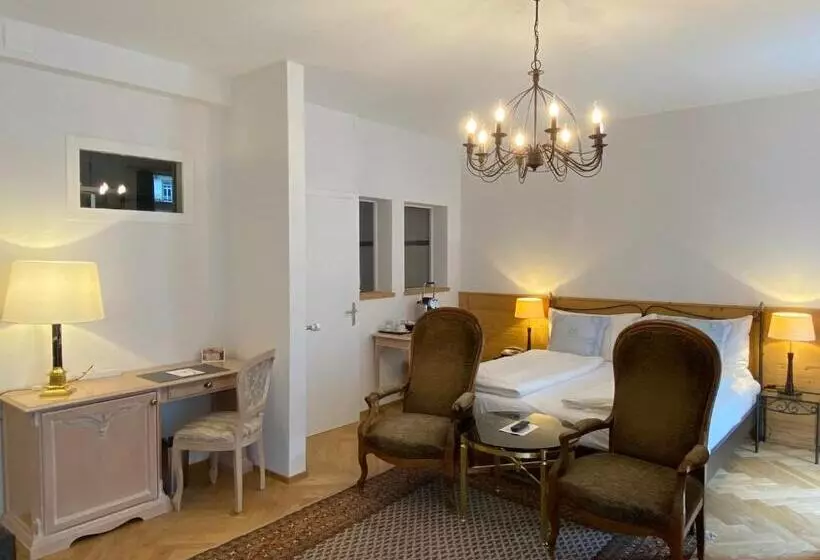 Отель Carltoneurope Vintage Adults