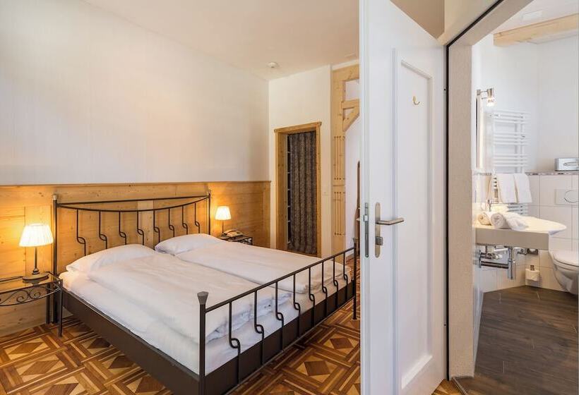 هتل Carltoneurope Vintage Adults