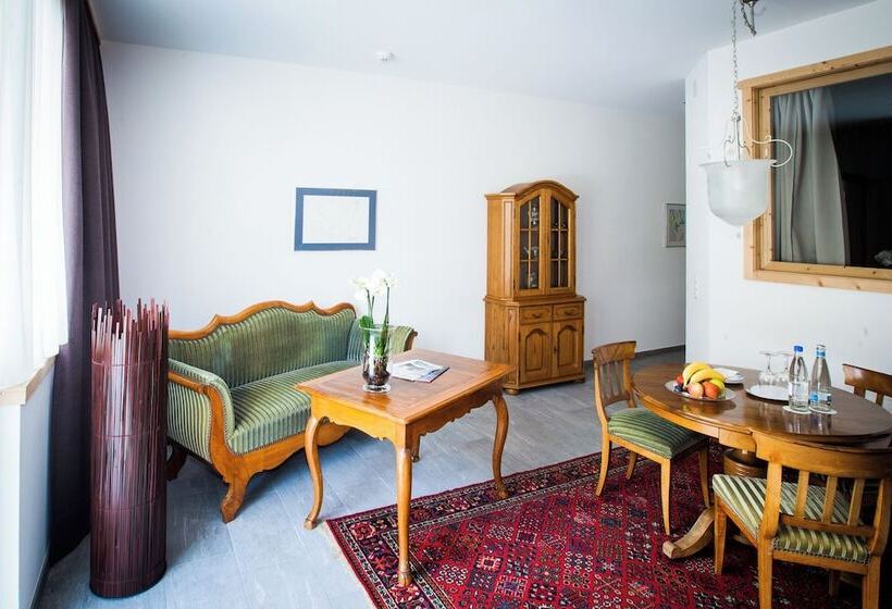 هتل Carltoneurope Vintage Adults