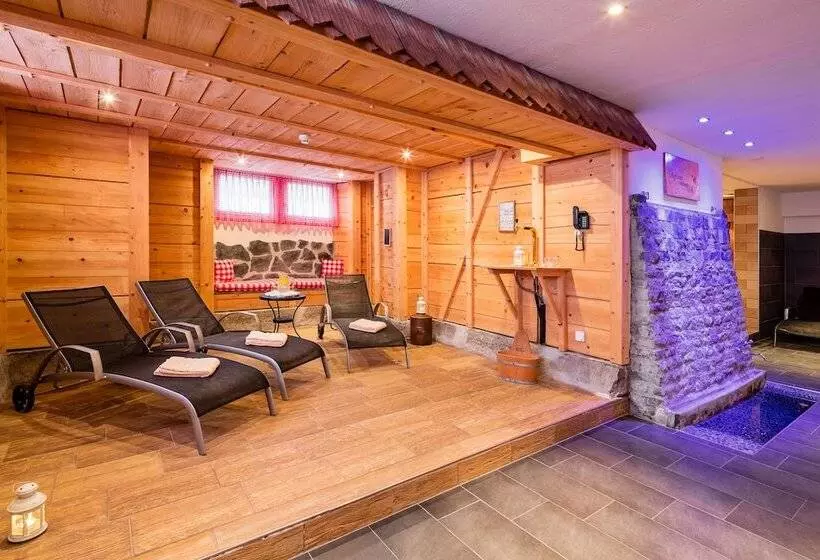 Отель Carltoneurope Vintage Adults