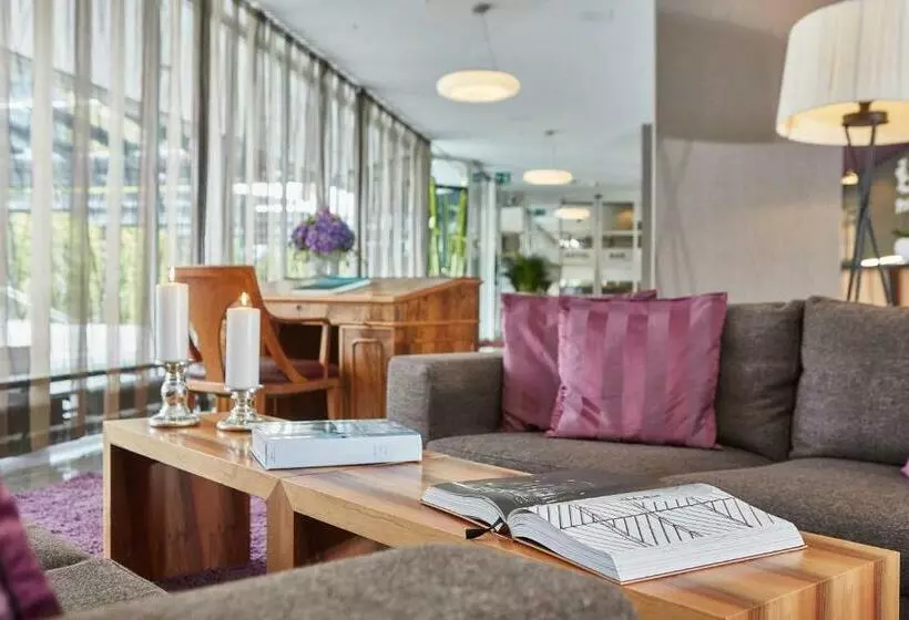 Szálloda Geroldswil Swiss Quality