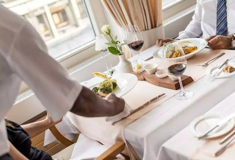 酒店 Metropole Swiss Quality