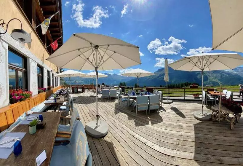 Отель Salastrains