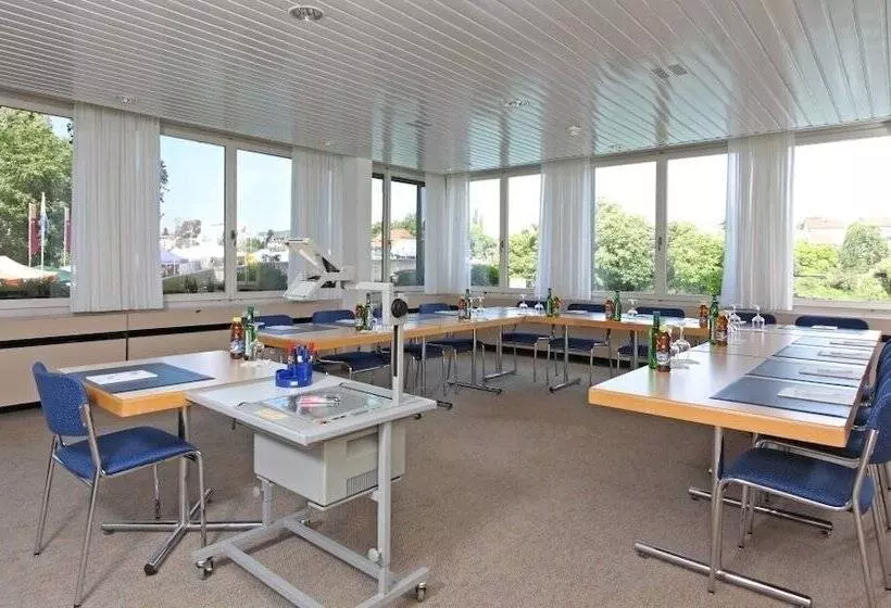 Hotel Schiff Am Rhein