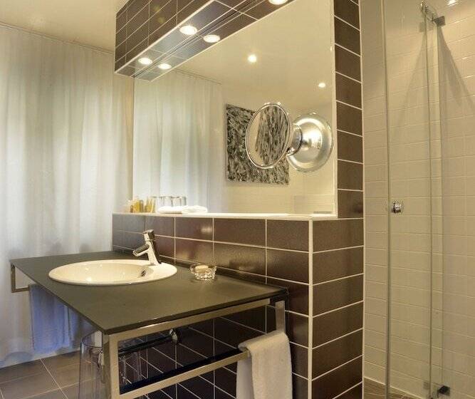 هتل The Ambassador