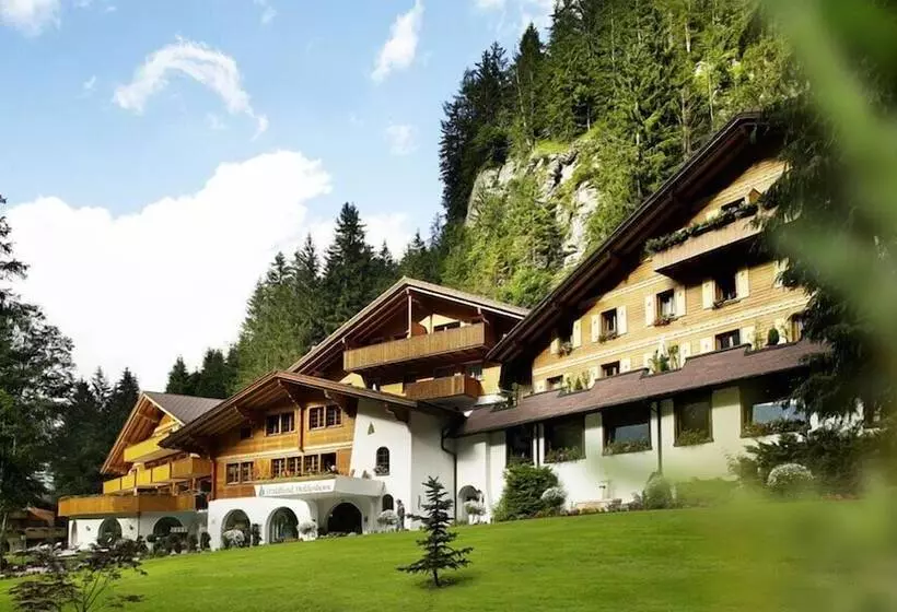 Waldhotel Doldenhorn
