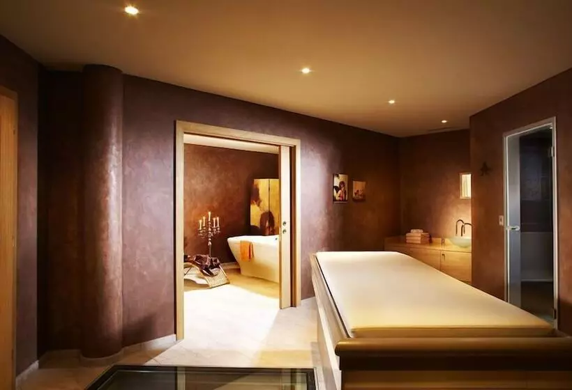 Waldhotel Doldenhorn