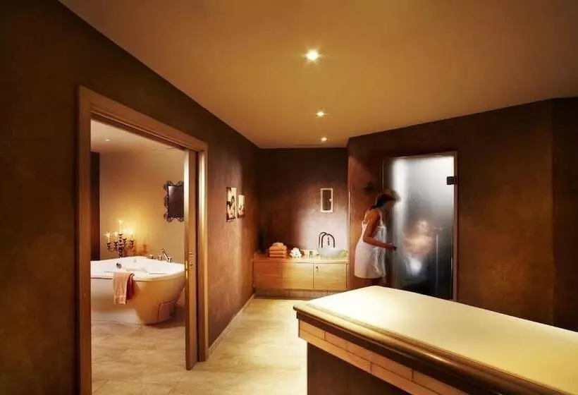 Waldhotel Doldenhorn