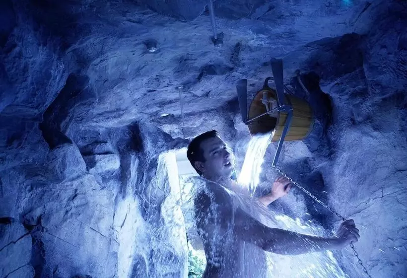 Waldhotel Doldenhorn