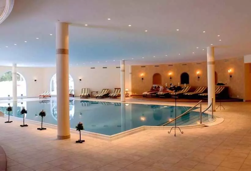 Waldhotel Doldenhorn