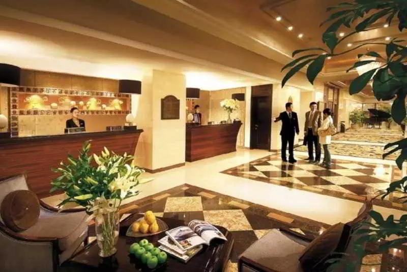 Broadway Mansions Hotel On The Bund