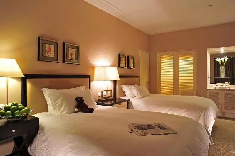 Broadway Mansions Hotel On The Bund