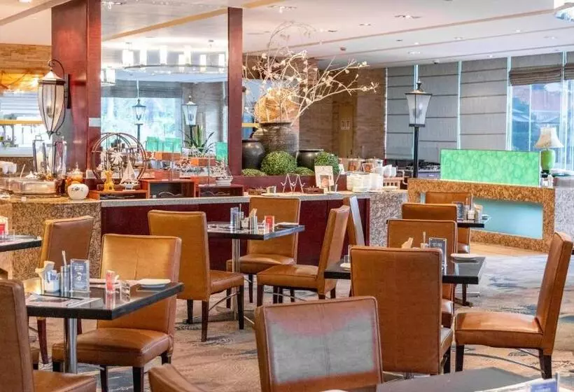 Xiamen C&d Hotel Free Welcome Snacks Oasis Garden