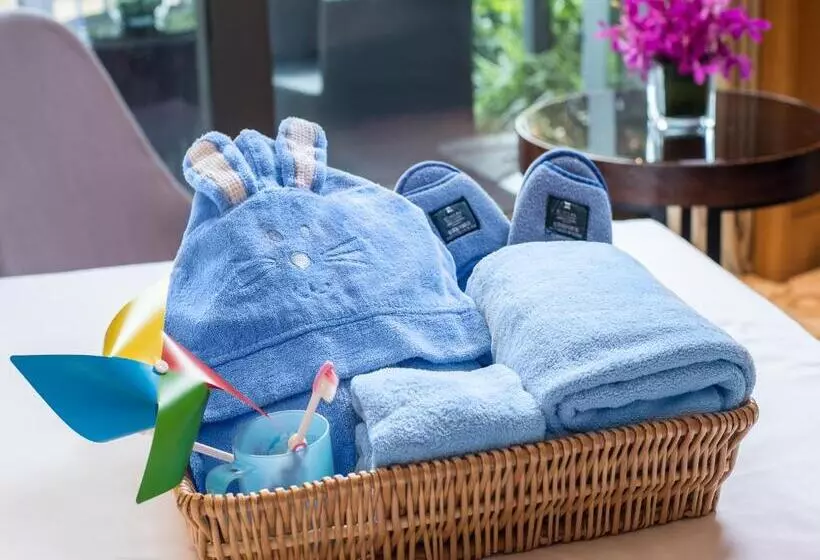 Xiamen C&d Hotel Free Welcome Snacks Oasis Garden