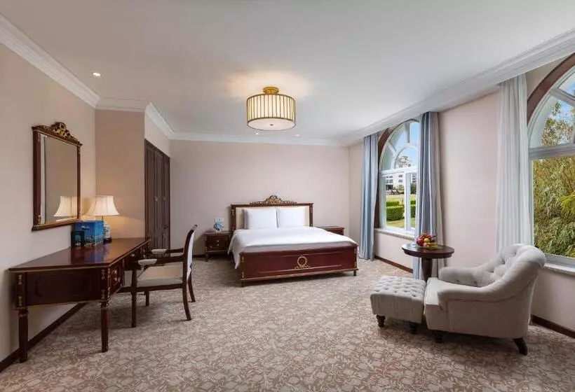 Xiamen C&d Hotel Free Welcome Snacks Oasis Garden