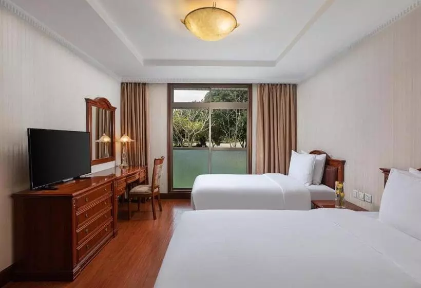 Xiamen C&d Hotel Free Welcome Snacks Oasis Garden