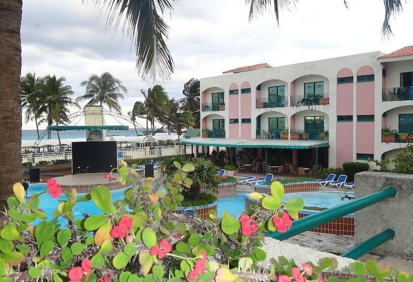 هتل Los Delfines Varadero