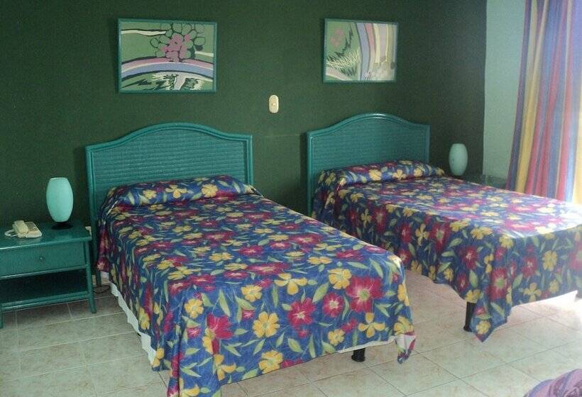 هتل Los Delfines Varadero