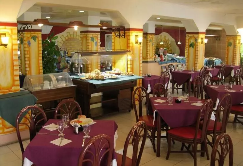 هتل Los Delfines Varadero