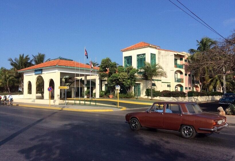 هتل Los Delfines Varadero