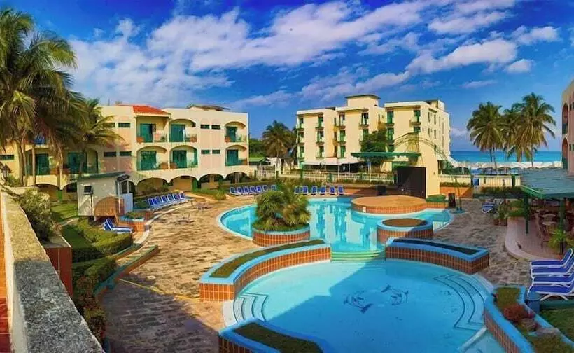 هتل Los Delfines Varadero