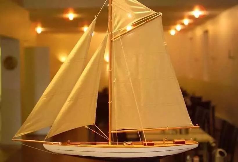 هتل Mercedes/centrum