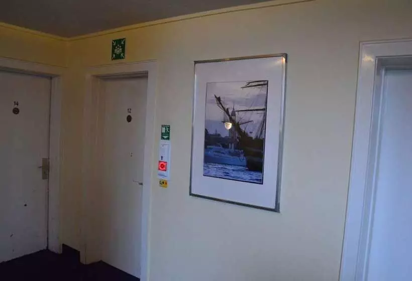 هتل Mercedes/centrum