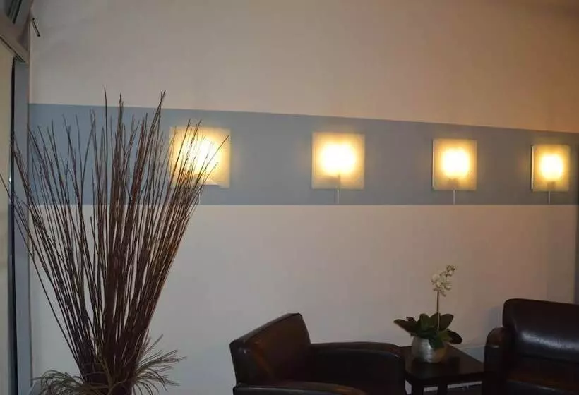 هتل Mercedes/centrum