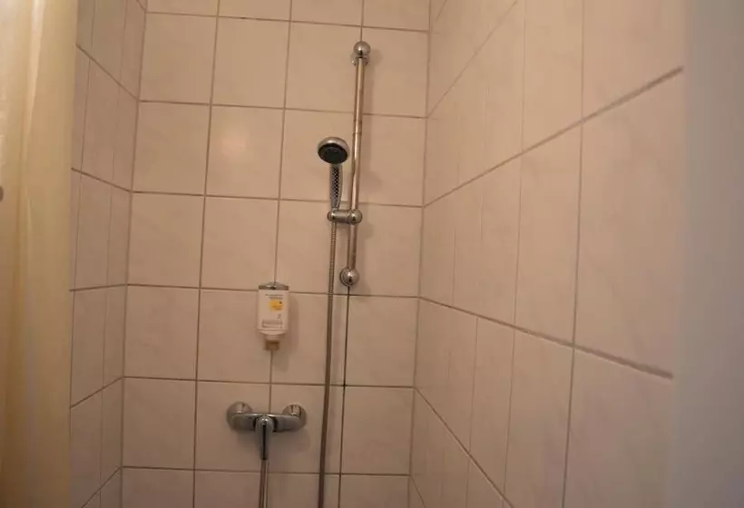 هتل Mercedes/centrum