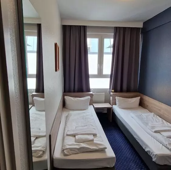 هتل Mercedes/centrum