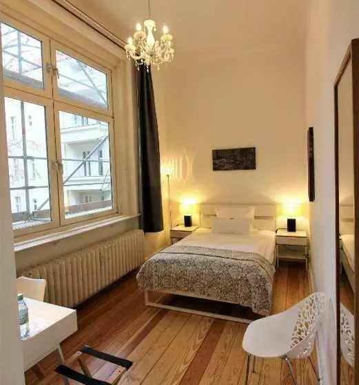 هتل Midi Inn City West Am Ku Damm