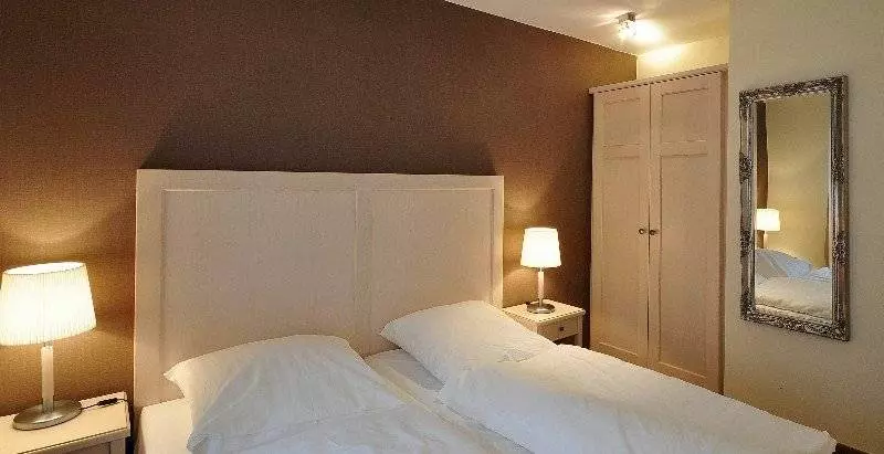 Отель Am Schlosspark Garni