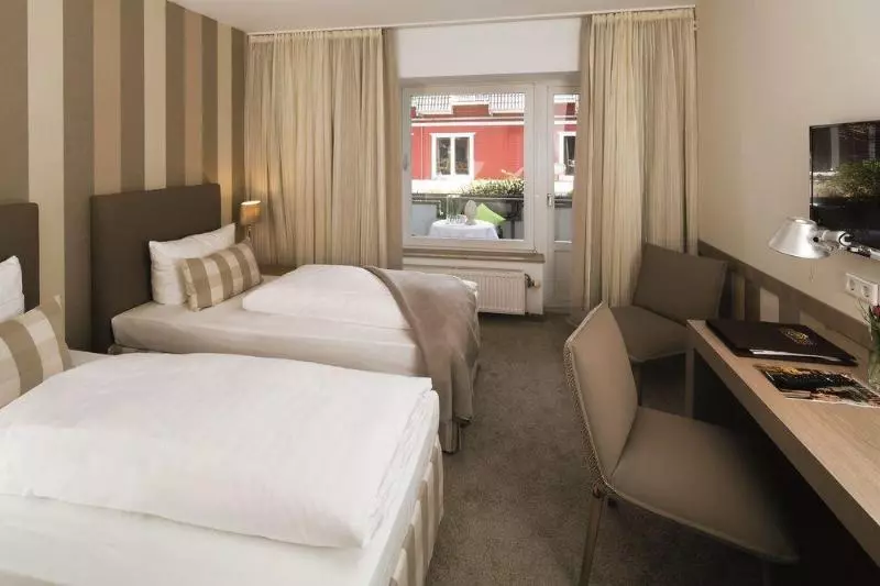 Отель Am Schlosspark Garni