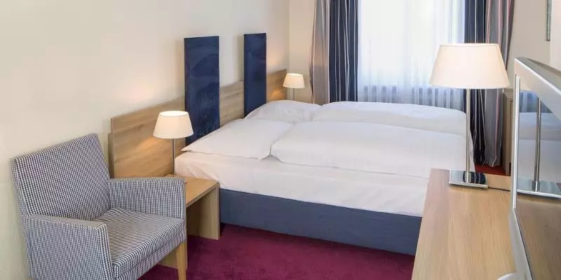 Отель Am Schlosspark Garni