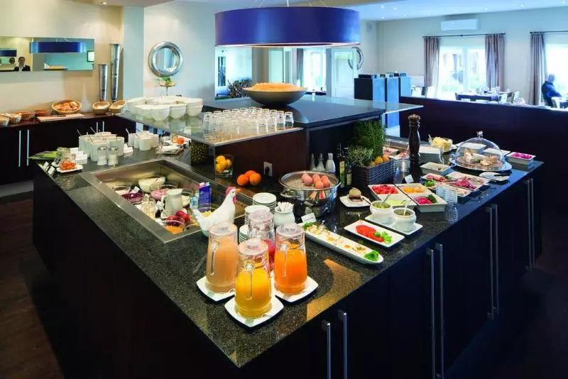 Отель Am Schlosspark Garni